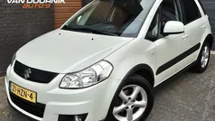 Wit Gebruikt 2009 Suzuki SX4 MPV | € 4.450 (Eerlijke prijs)
