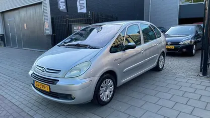 Occasion Citroën Xsara Picasso 109 PK (80 kW) 2009 Grijs MPV