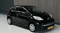 Zwart Gebruikt 2011 Peugeot 107 Hatchback | € 3.295 (Eerlijke prijs)