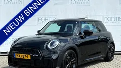 Zwart Gebruikt 2022 Mini John Cooper Works Hatchback | € 32.900 (Eerlijke prijs)