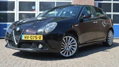 Zwart Gebruikt 2017 Alfa Romeo Giulietta Super Hatchback | € 9.999 (Goede deal)