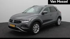 Grijs Gebruikt 2024 VW T-Roc Edition SUV | € 29.900 (Eerlijke prijs)