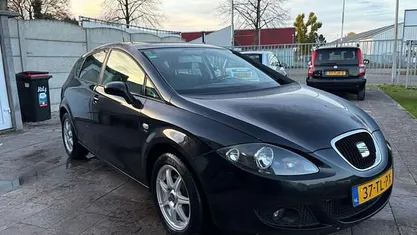 Zwart (metallic) Gebruikt 2006 Seat Leon Hatchback | € 2.995 (Goede deal)