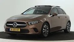Bruin Gebruikt 2022 Mercedes A200 Business Hatchback | € 30.995 (Eerlijke prijs)