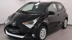 Zwart Gebruikt 2022 Toyota Aygo X-play Hatchback | € 14.184 (Super prijs)