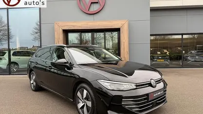 Gebruikt 2025 VW Passat Business Stationwagen | € 38.945 (Super prijs)
