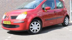 Rood Gebruikt 2005 Renault Modus MPV | € 1.750 (Eerlijke prijs)