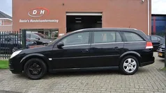 Zwart Gebruikt 2006 Opel Vectra Comfort Stationwagen | € 999 (Goede deal)