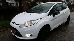 Wit Gebruikt 2010 Ford Fiesta Hatchback | € 2.895 (Super prijs)
