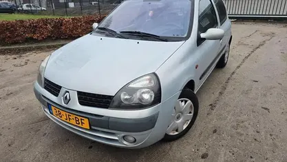 Occasion Renault Clio II Expression 98 PK (72 kW) 2002 Hatchback