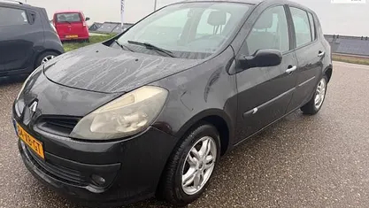 Occasion Renault Clio II Exception 98 PK (72 kW) 2007 Zwart (metallic) Hatchback