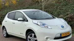 Wit Gebruikt 2012 Nissan Leaf Base Hatchback | € 3.888 (Eerlijke prijs)