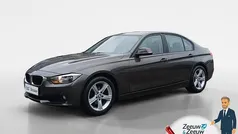 Havanna metallic (bruin metallic) Gebruikt 2012 BMW 320 Executive Sedan | € 16.440 (Eerlijke prijs)