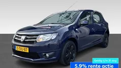 Gebruikt 2014 Dacia Sandero Lauréate Hatchback | € 7.390 (Eerlijke prijs)