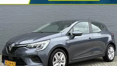 Grijs Gebruikt 2021 Renault Clio V Zen Hatchback | € 14.835 (Eerlijke prijs)