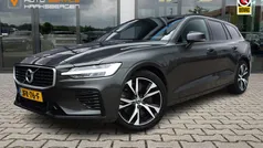Gebruikt 2020 Volvo V60 R-Design Stationwagen | € 33.900 (Eerlijke prijs)