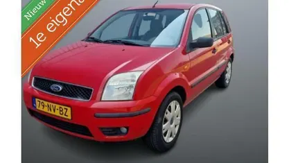 Rood Gebruikt 2004 Ford Fusion Ghia MPV | € 2.899 (Eerlijke prijs)
