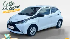 Wit Gebruikt 2017 Toyota Aygo Hatchback | € 7.995 (Eerlijke prijs)
