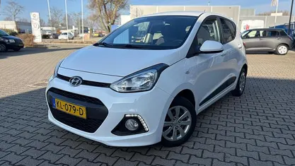Wit Occasion 2017 Hyundai i10 GO! Hatchback | € 7.945 (Eerlijke prijs)