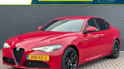 Rood Gebruikt 2025 Alfa Romeo Giulia Sprint Sedan | € 36.485 (Eerlijke prijs)