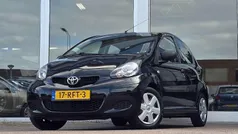 Zwart Gebruikt 2011 Toyota Aygo Hatchback | € 3.994 (Eerlijke prijs)