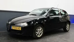 Zwart Gebruikt 2005 Alfa Romeo 147 Distinctive Hatchback | € 750 (Eerlijke prijs)