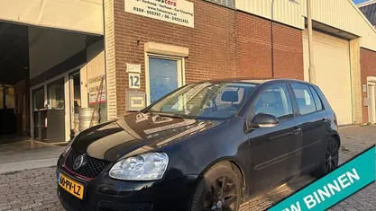 Zwart (metallic) Gebruikt 2005 VW Golf IV Sportline Hatchback | € 2.249 (Super prijs)