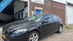 Zwart Gebruikt 2015 Volvo V40 Business Edition Stationwagen | € 5.249 (Super prijs)