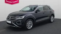 Zwart Gebruikt 2025 VW T-Roc Style SUV | € 35.940 (Eerlijke prijs)