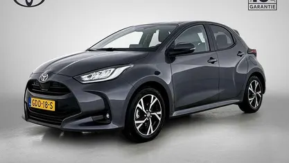 Grijs Occasion 2024 Toyota Yaris Hybrid Edition Hatchback | € 24.950 (Eerlijke prijs)