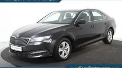 Zwart Gebruikt 2020 Skoda Superb Hatchback | € 21.400 (Eerlijke prijs)