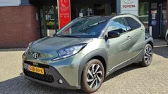 Gebruikt 2023 Toyota Aygo Pulse Hatchback | € 16.999 (Eerlijke prijs)