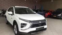 Wit, metallic lak Gebruikt 2022 Mitsubishi Eclipse Cross SUV | € 21.900 (Goede deal)