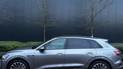Occasion Audi e-tron Advanced Plus 230 kW (313 PK) 2020 Grijs (metallic) SUV