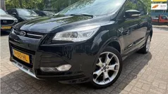 Zwart, metallic lak Gebruikt 2014 Ford Kuga Titanium SUV | € 14.750 (Eerlijke prijs)