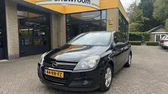 Gebruikt 2005 Opel Astra Enjoy Hatchback | € 1.349 (Eerlijke prijs)