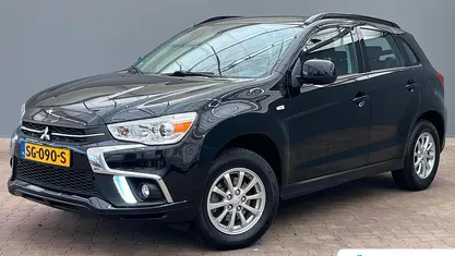 Zwart Gebruikt 2018 Mitsubishi ASX SUV | € 14.895 (Eerlijke prijs)