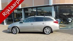 Grijs Gebruikt 2013 Toyota Auris Touring Sports Executive Stationwagen | € 14.900 (Eerlijke prijs)