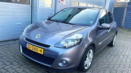 Occasion 2011 Renault Clio II Collection Hatchback | € 3.250 (Eerlijke prijs)