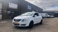 Wit Gebruikt 2011 Opel Corsa Hatchback | € 3.250 (Eerlijke prijs)