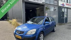Gebruikt 2005 Kia Rio Hatchback | € 2.499 (Eerlijke prijs)