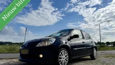 Zwart Gebruikt 2006 Renault Clio II Hatchback | € 1.295 (Eerlijke prijs)