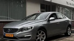 Grijs Gebruikt 2015 Volvo S60 Momentum Sedan | € 11.500 (Goede deal)