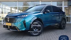 Blauw Gebruikt 2024 Peugeot e-3008 GT SUV | € 45.950 (Eerlijke prijs)