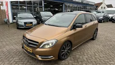Beige (metallic) Gebruikt 2013 Mercedes B180 Ambition MPV | € 11.950 (Eerlijke prijs)