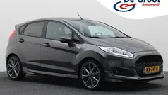 Grijs Gebruikt 2017 Ford Fiesta ST-Line Hatchback | € 9.950 (Eerlijke prijs)
