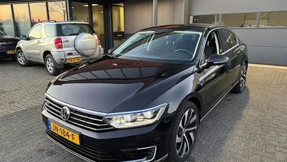 Gebruikt 2016 VW Passat GTE Sedan | € 10.995 (Goede deal)