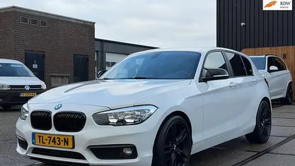 Gebruikt 2018 BMW 118 Sport Line Hatchback | € 12.799 (Goede deal)