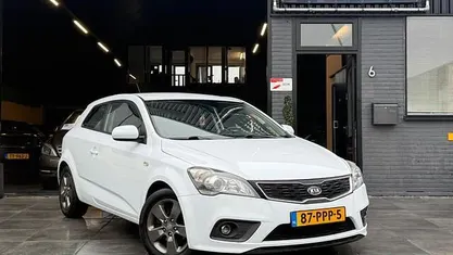 Occasion 2011 Kia ProCeed Hatchback | € 3.944 (Eerlijke prijs)