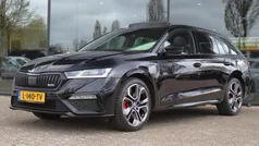 Zwart, metallic lak Gebruikt 2021 Skoda Octavia RS Stationwagen | € 22.750 (Eerlijke prijs)